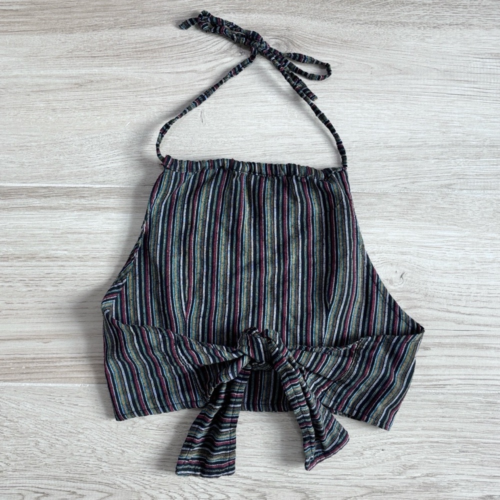 Striped Crop Top with Sun Embroidery - Picture 4 of 4